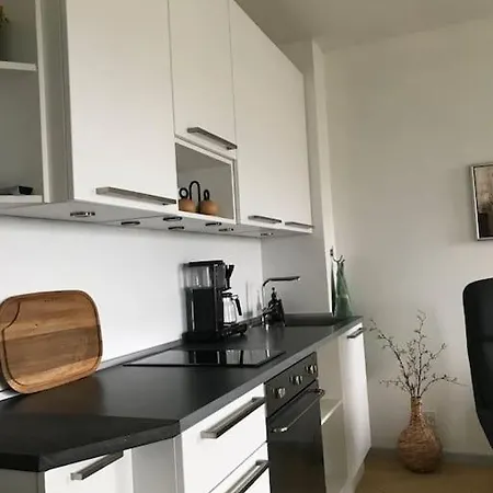 Hyggelig Lejlighed Med Havudsigt - Taet Pa شقة *