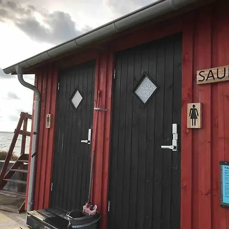 Hyggelig Lejlighed Med Havudsigt - Taet Pa *